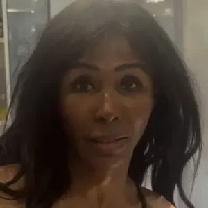 Sinitta / thesinittaofficial nude photo #0003