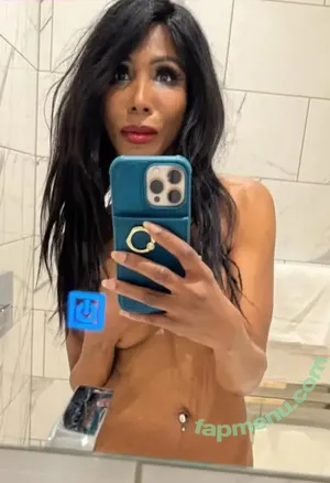 Sinitta / thesinittaofficial nude photo #0010