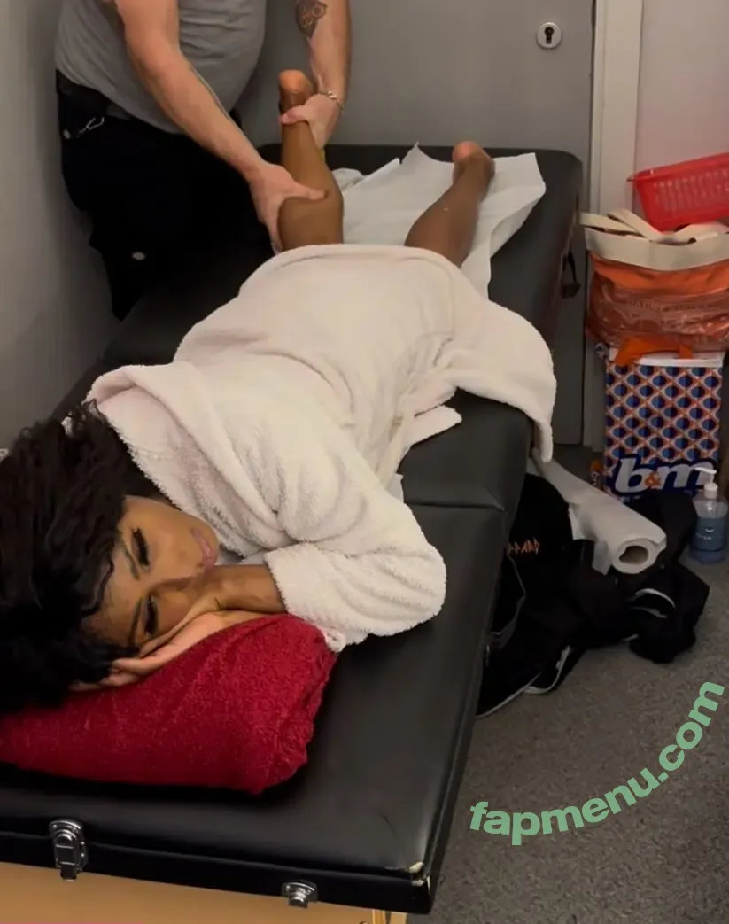 Sinitta nude photo #0008 (thesinittaofficial)