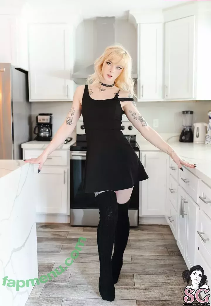 Sinkiity nude photo #0031 (Sabrina Sins / siinkiity)
