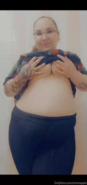 sinnfulapple420 / sinnfulapple.420 nude photo #0025