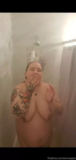 sinnfulapple420 / sinnfulapple.420 nude photo #0028