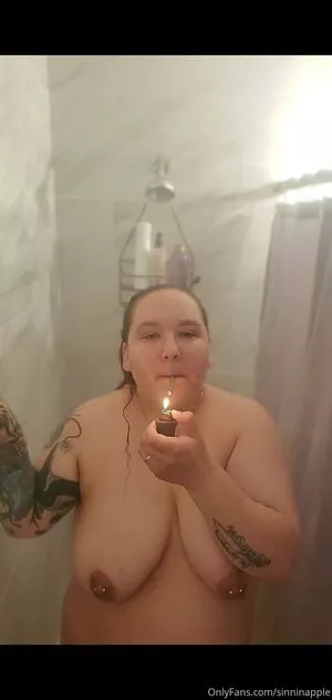 sinnfulapple420 / sinnfulapple.420 nude photo #0029