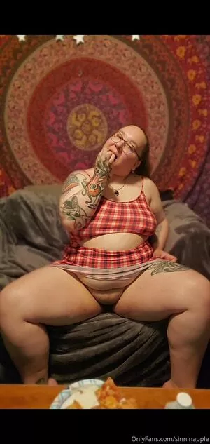 sinnfulapple420 / sinnfulapple.420 nude photo #0049