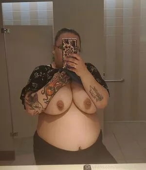 sinnfulapple420 / sinnfulapple.420 nude photo #0051