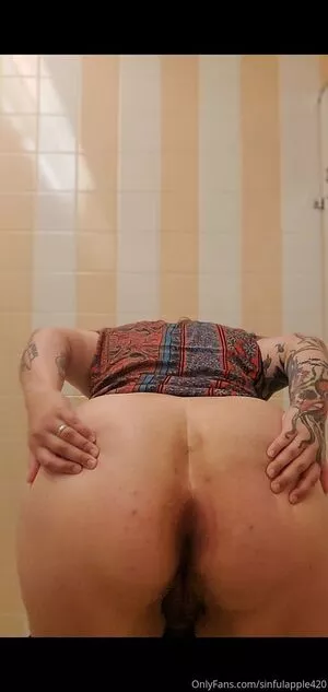 sinnfulapple420 / sinnfulapple.420 nude photo #0081