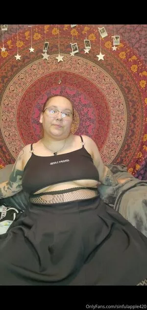 sinnfulapple420 / sinnfulapple.420 nude photo #0092