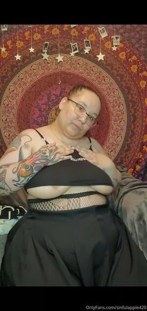 sinnfulapple420 / sinnfulapple.420 nude photo #0093