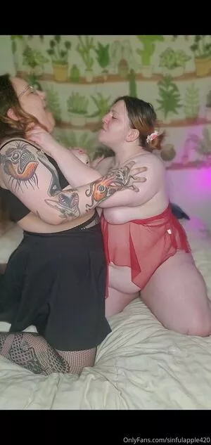 sinnfulapple420 / sinnfulapple.420 nude photo #0104