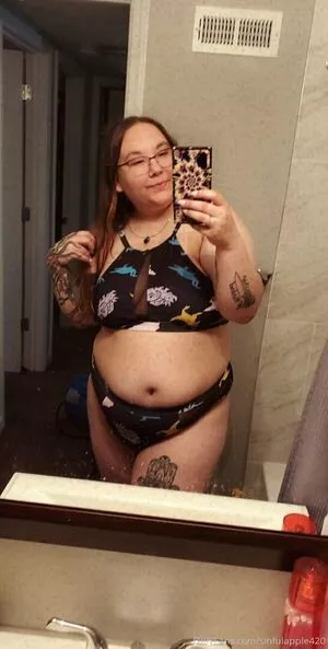 sinnfulapple420 / sinnfulapple.420 nude photo #0124