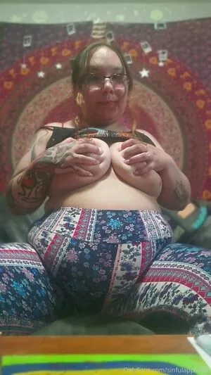 sinnfulapple420 / sinnfulapple.420 nude photo #0130