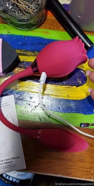 sinnfulapple420 / sinnfulapple.420 nude photo #0132