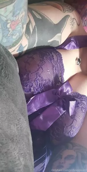 sinnfulapple420 / sinnfulapple.420 nude photo #0136