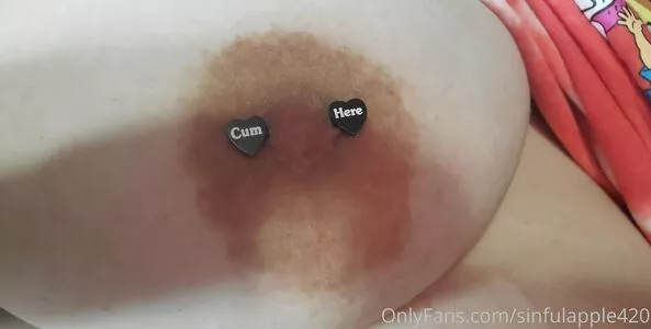 sinnfulapple420 / sinnfulapple.420 nude photo #0144