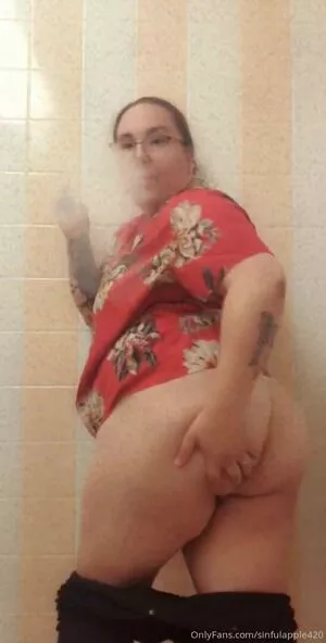 sinnfulapple420 / sinnfulapple.420 nude photo #0150