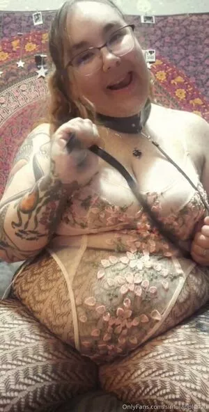 sinnfulapple420 / sinnfulapple.420 nude photo #0162