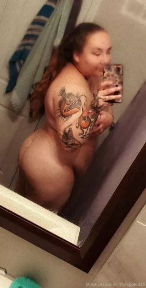 sinnfulapple420 / sinnfulapple.420 nude photo #0177