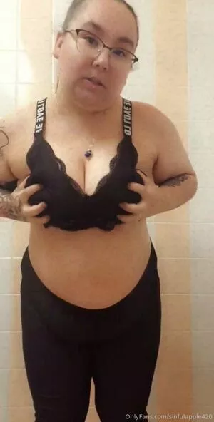 sinnfulapple420 / sinnfulapple.420 nude photo #0204