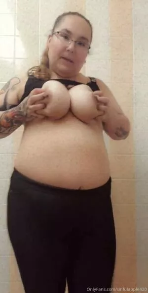 sinnfulapple420 / sinnfulapple.420 nude photo #0210