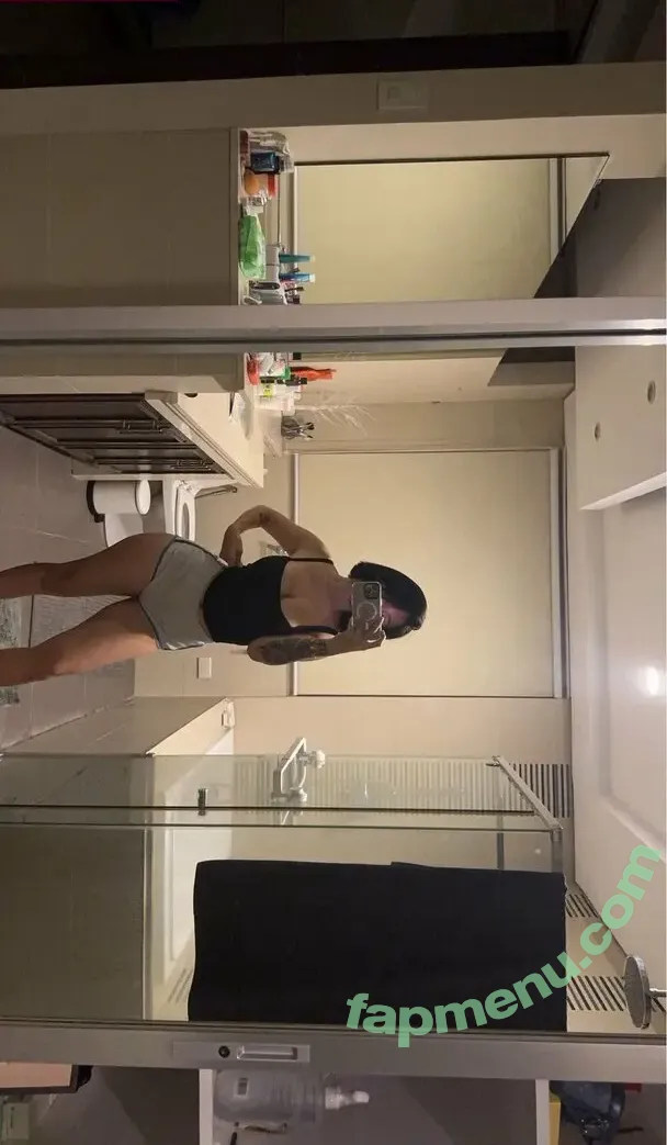 Siobe Lim nude photo #0136 (Krystal Mana / lifeofayemami)