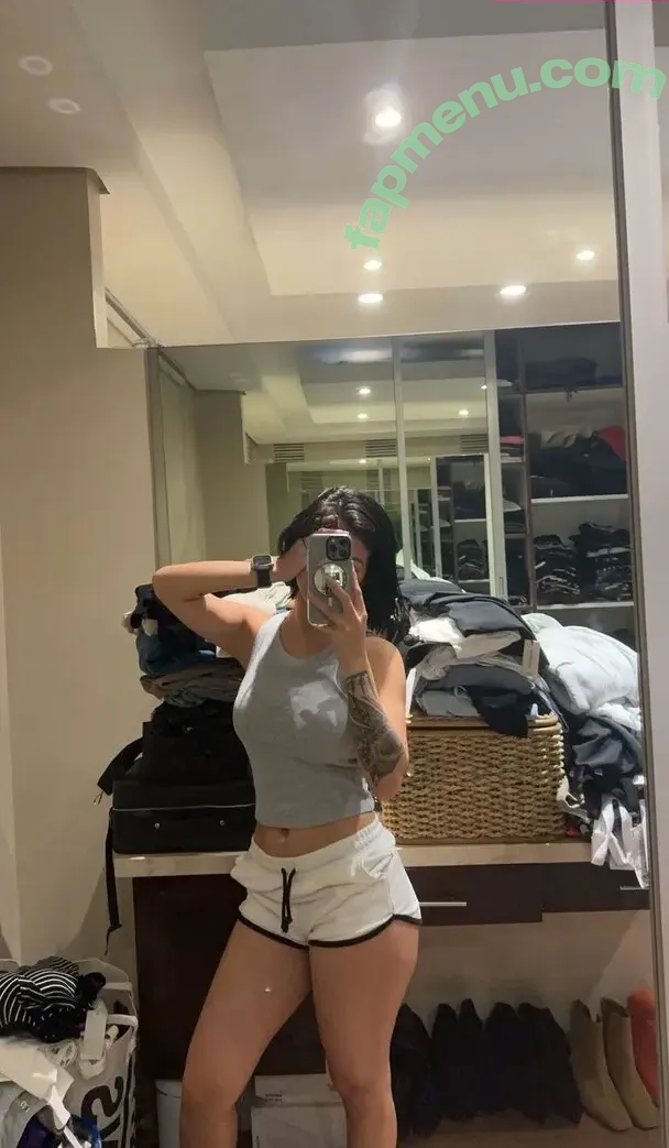 Siobe Lim nude photo #0143 (Krystal Mana / lifeofayemami)