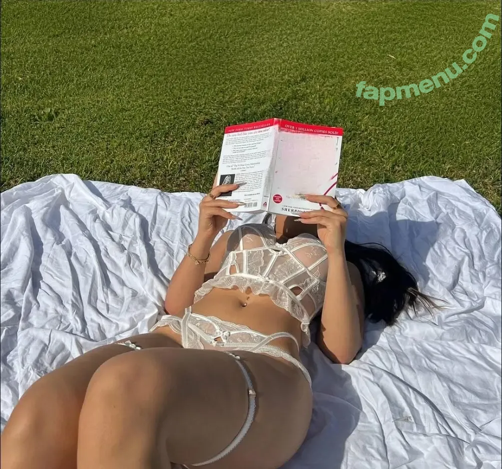 Siobhan Awad nude photo #0014 (shivvvvvvy / siobhan_awad)