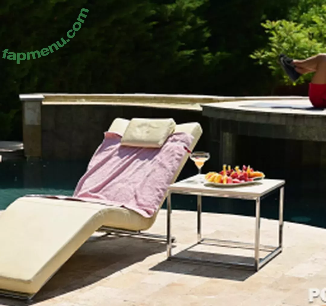 Sirena Milano nude photo #0046 (SirenaMilanoXXX / sirena.milano)