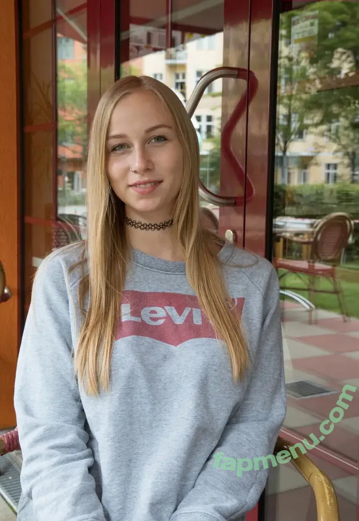 Sirena Sweet nude photo #0085 (sirena.sweet / sirenasweet / sirenasweet_)