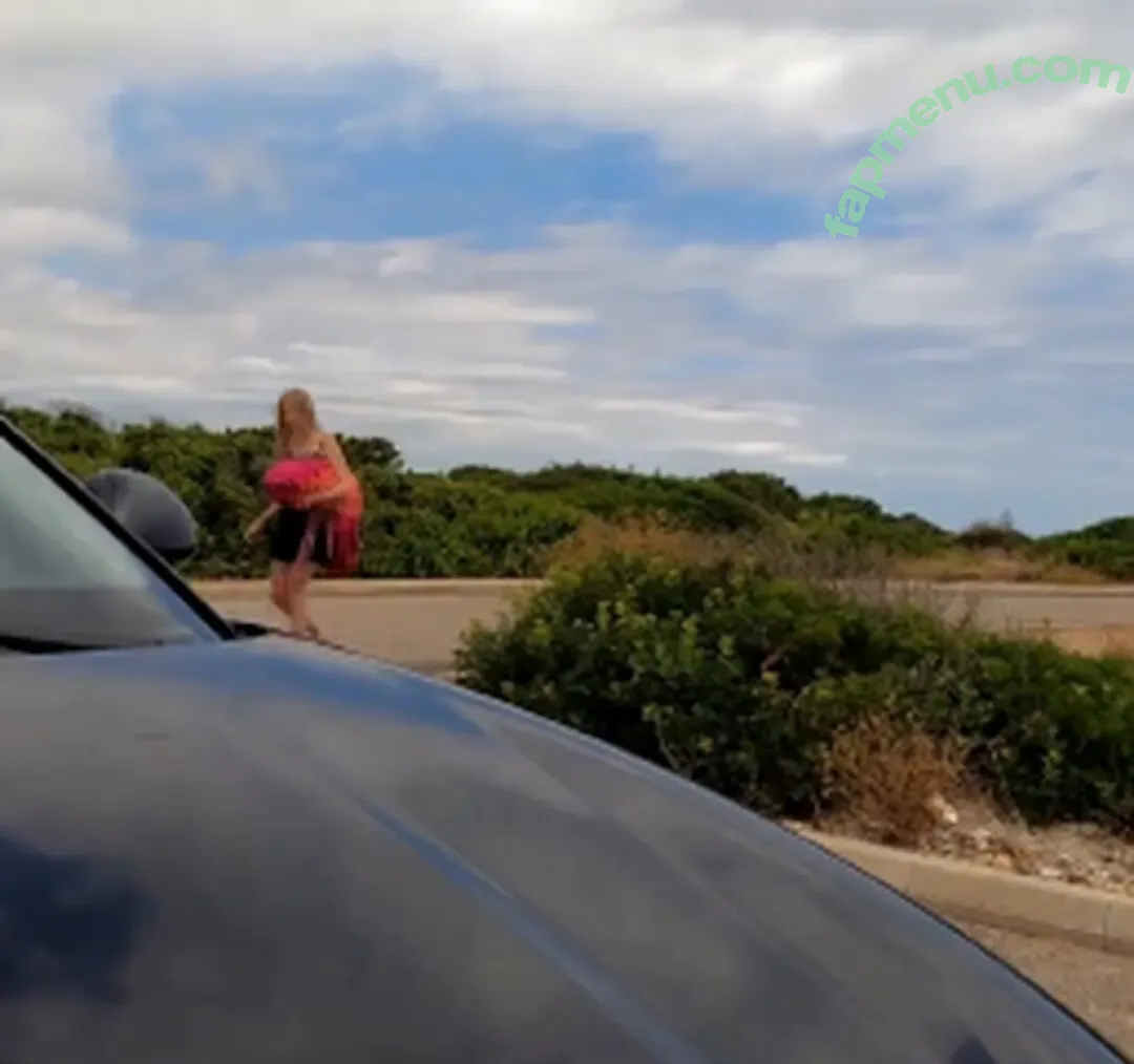 Sirena Sweet nude photo #0122 (sirena.sweet / sirenasweet / sirenasweet_)