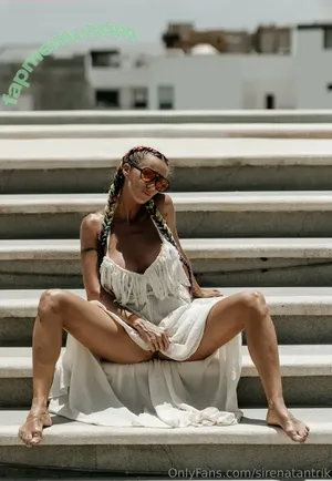  nude photo #0004