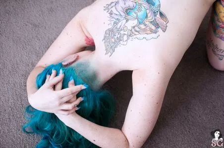 Sirenn Suicide / sirenn.bby / sirennsuicide nude photo #0135