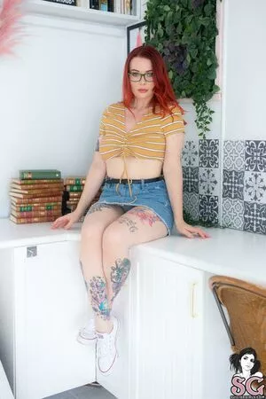 Sirenn Suicide / sirenn.bby / sirennsuicide nude photo #0292