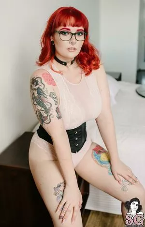 Sirenn Suicide / sirenn.bby / sirennsuicide nude photo #0365