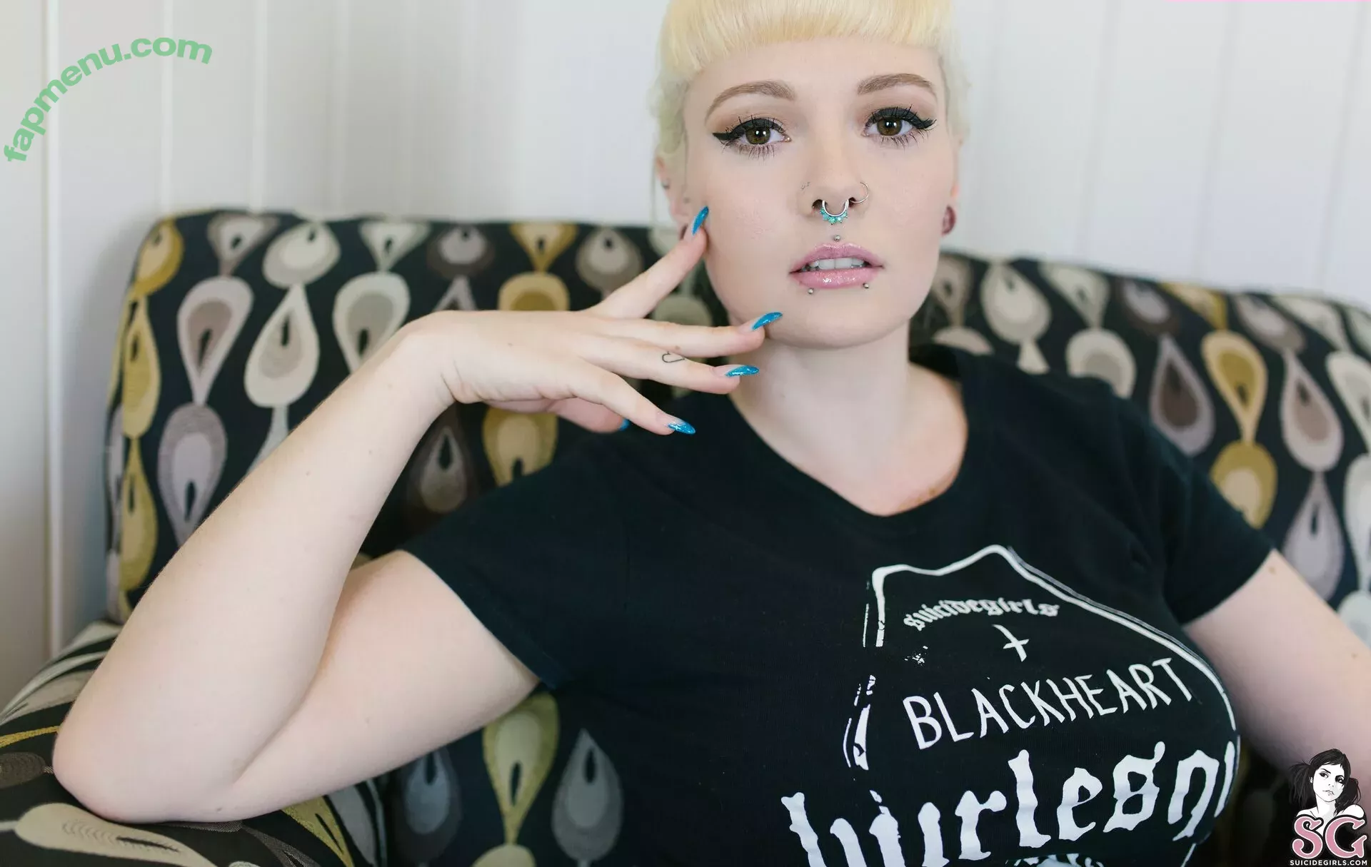 Sirenn Suicide nude photo #0032 (sirenn.bby / sirennsuicide)