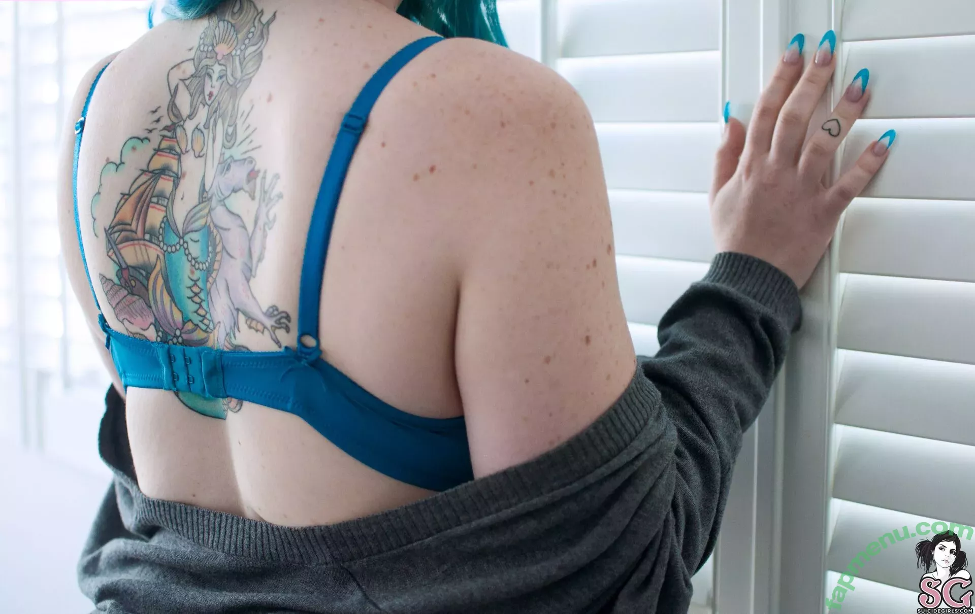 Sirenn Suicide nude photo #0097 (sirenn.bby / sirennsuicide)