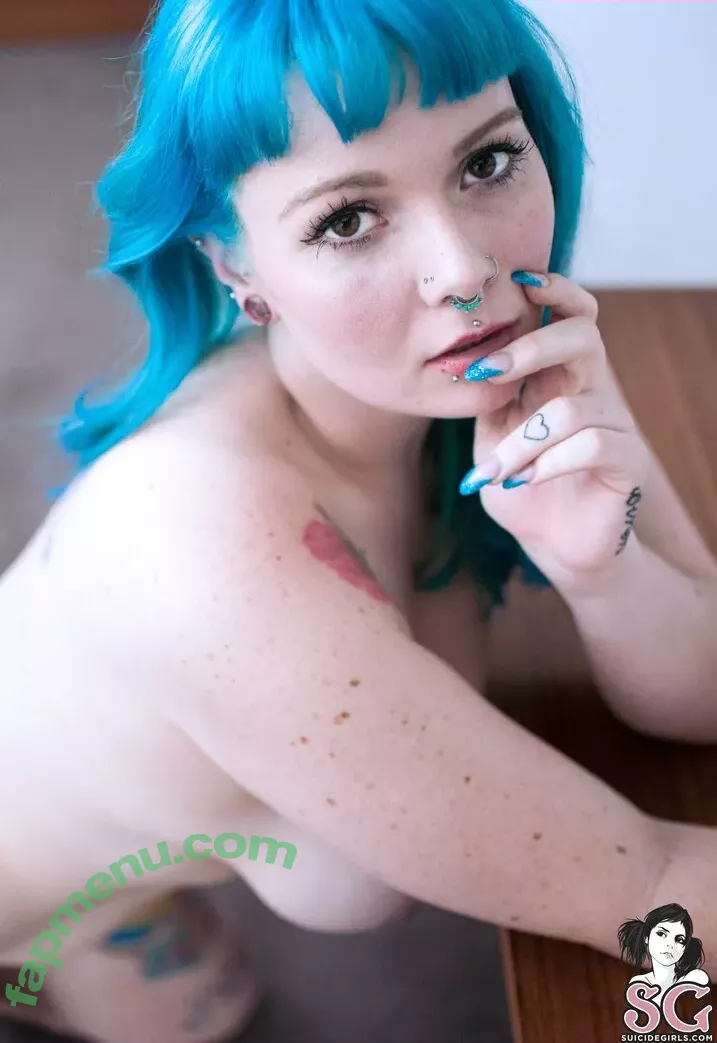 Sirenn Suicide nude photo #0134 (sirenn.bby / sirennsuicide)