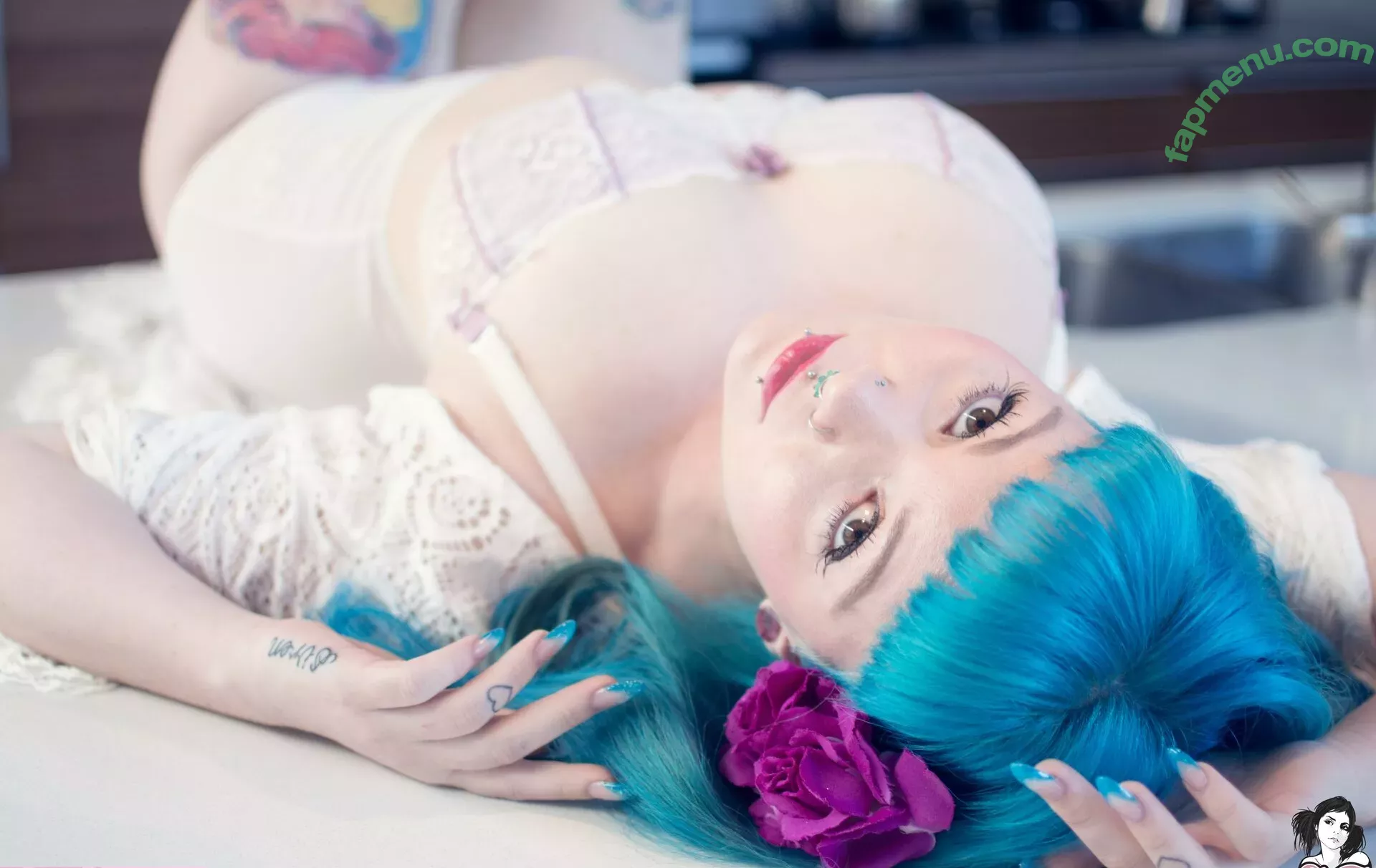 Sirenn Suicide nude photo #0144 (sirenn.bby / sirennsuicide)