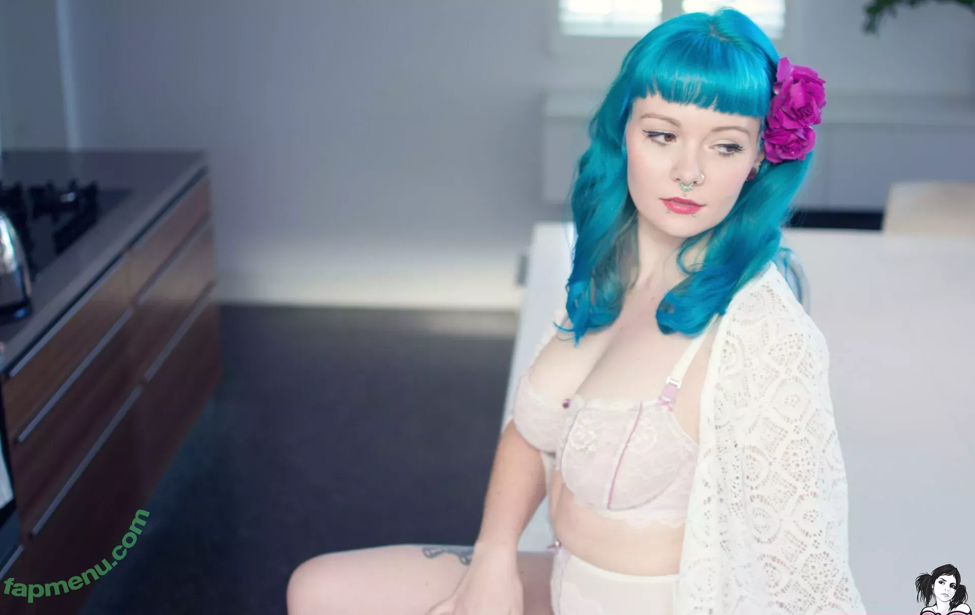 Sirenn Suicide nude photo #0146 (sirenn.bby / sirennsuicide)