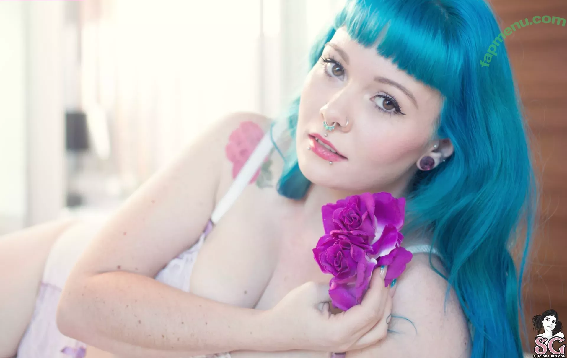 Sirenn Suicide nude photo #0151 (sirenn.bby / sirennsuicide)