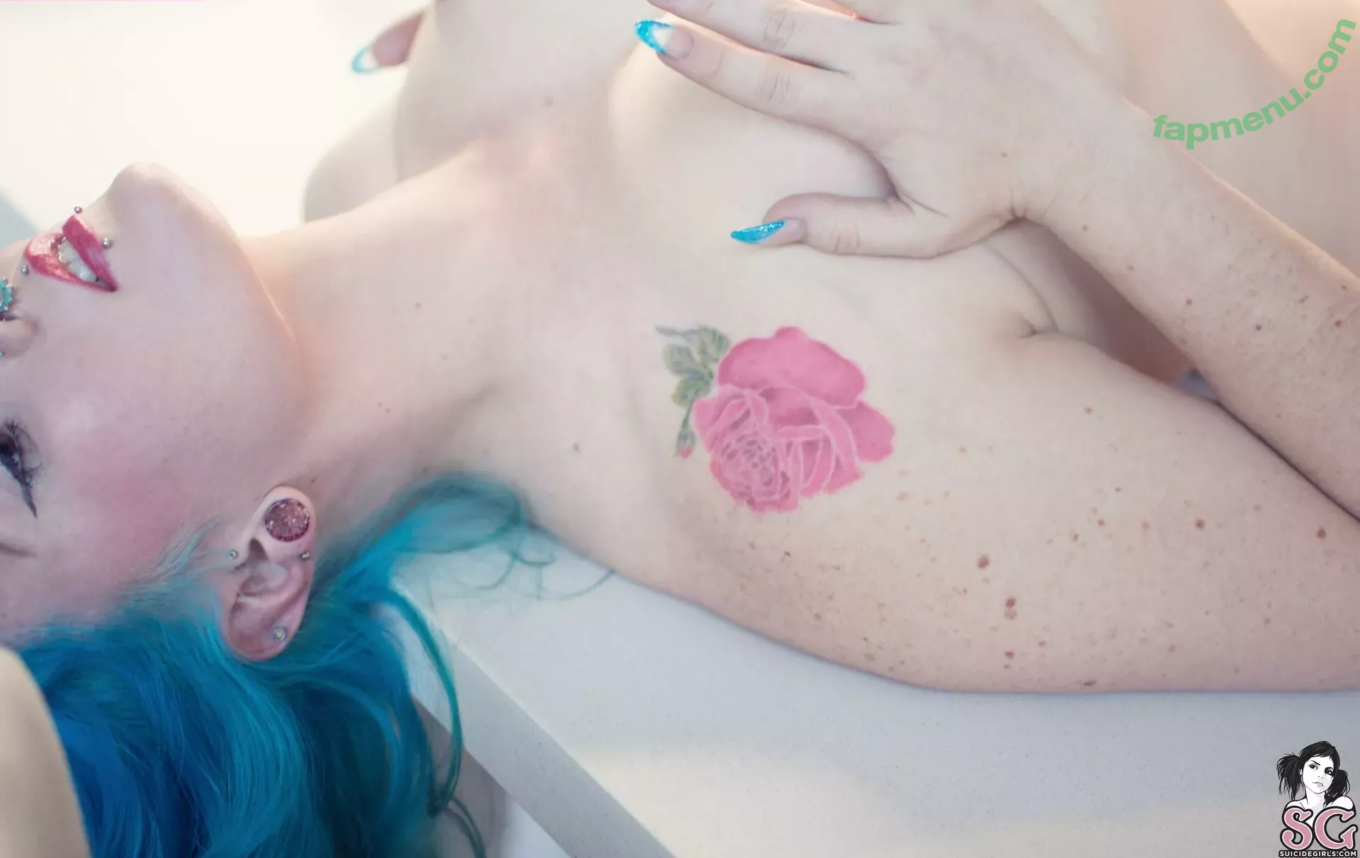 Sirenn Suicide nude photo #0181 (sirenn.bby / sirennsuicide)
