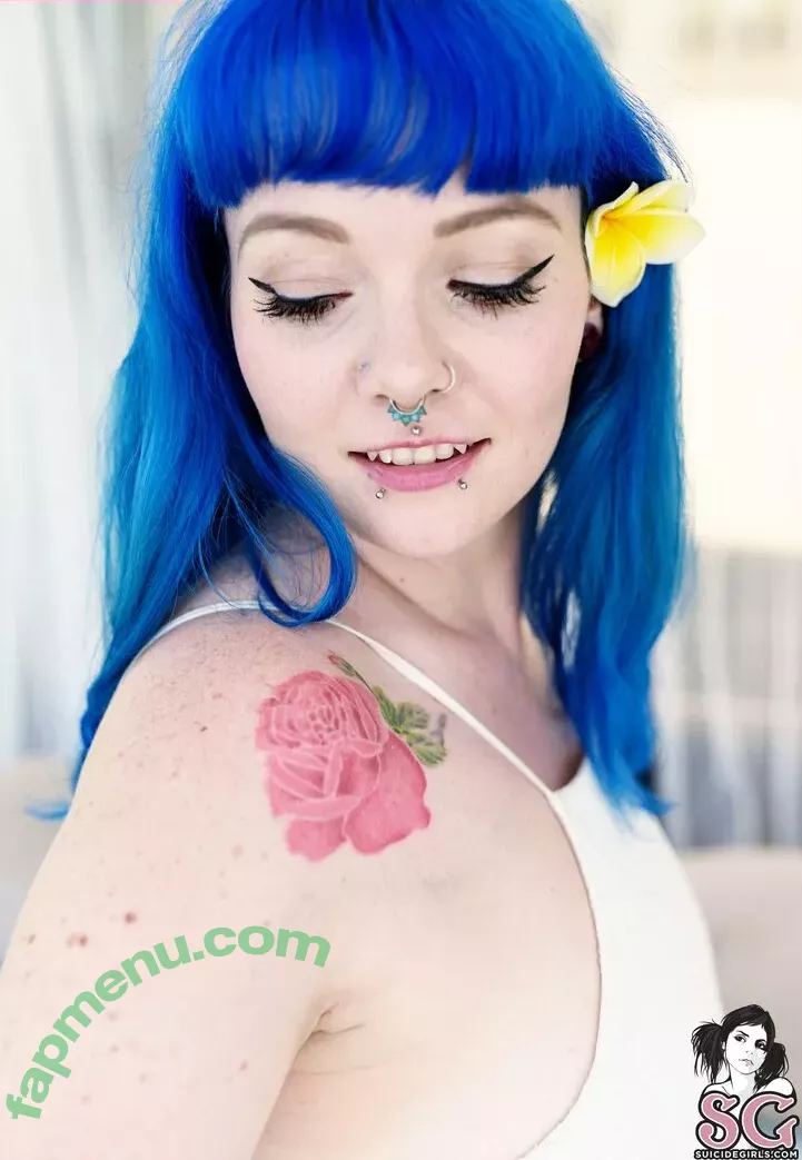 Sirenn Suicide nude photo #0266 (sirenn.bby / sirennsuicide)