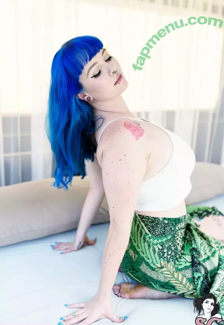 Sirenn Suicide nude photo #0272 (sirenn.bby / sirennsuicide)