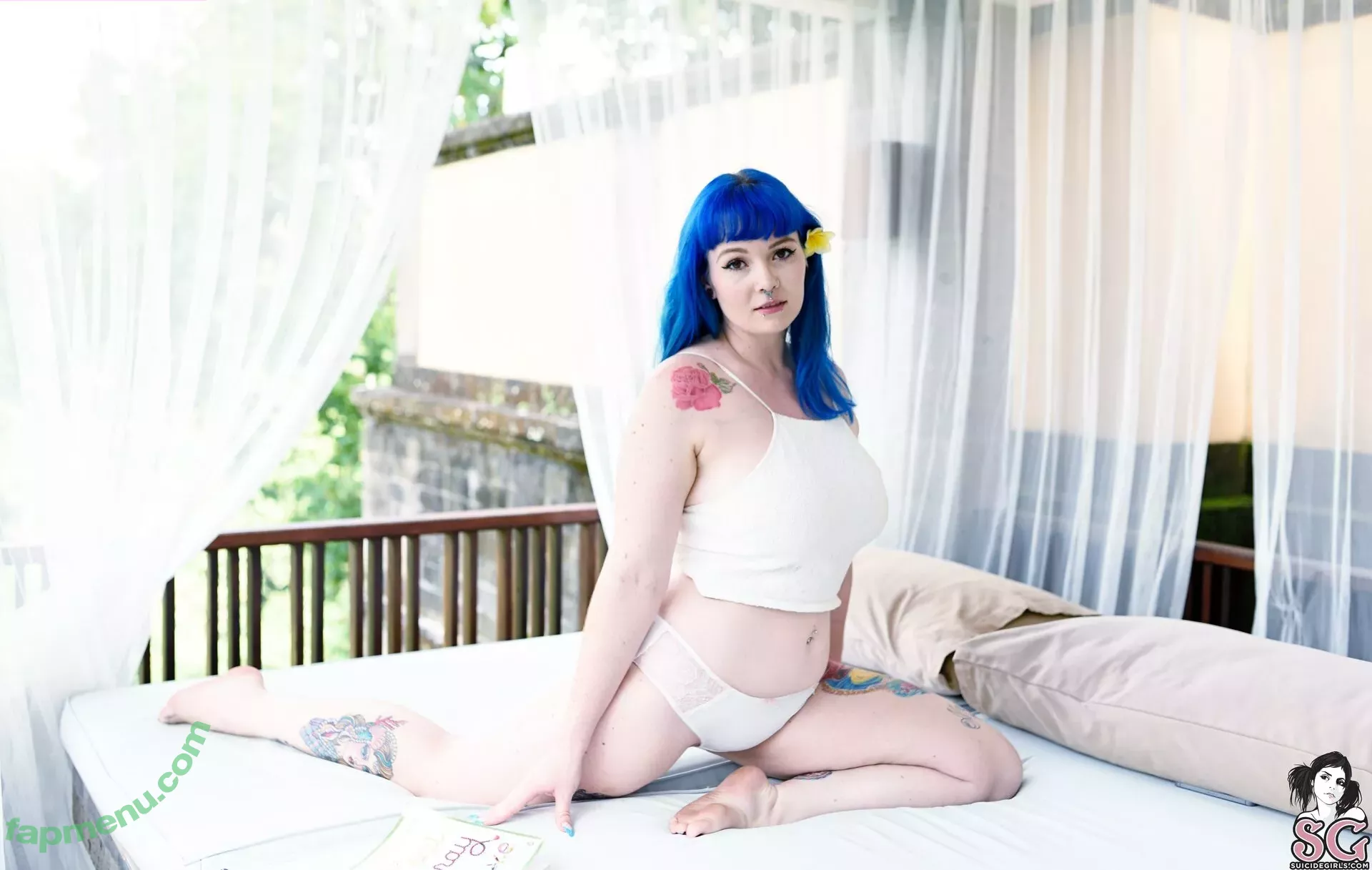 Sirenn Suicide nude photo #0277 (sirenn.bby / sirennsuicide)