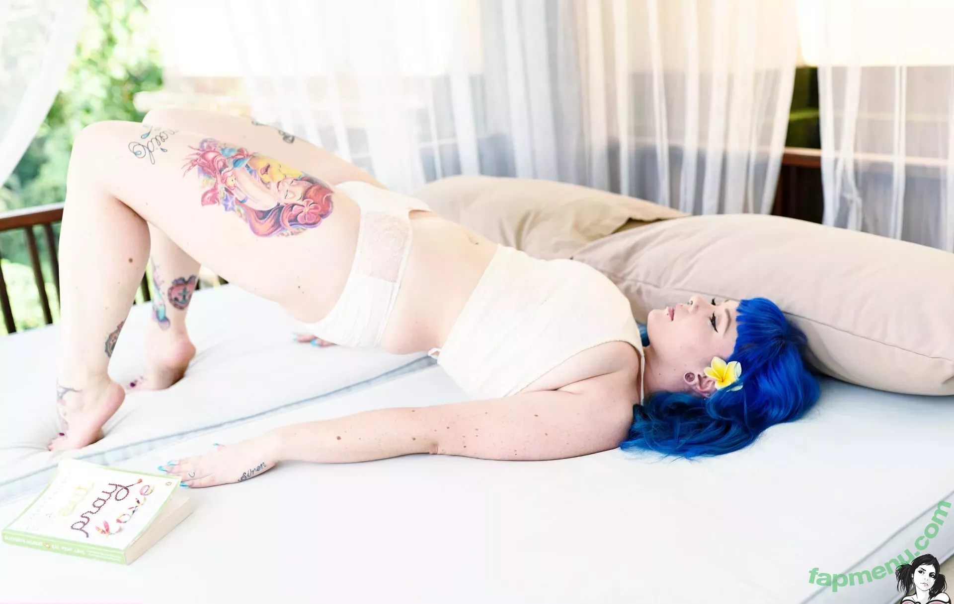 Sirenn Suicide nude photo #0343 (sirenn.bby / sirennsuicide)