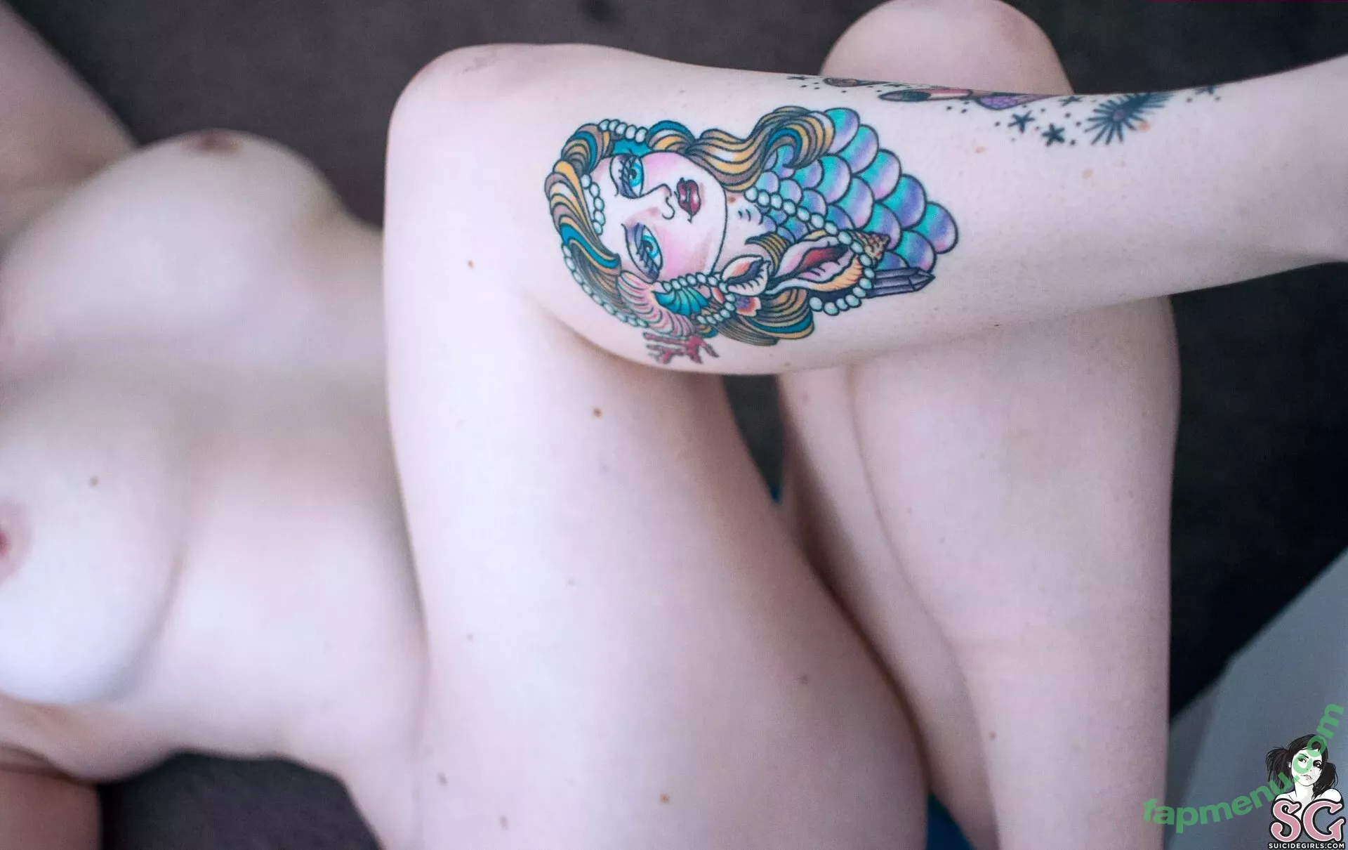 Sirenn Suicide nude photo #0359 (sirenn.bby / sirennsuicide)