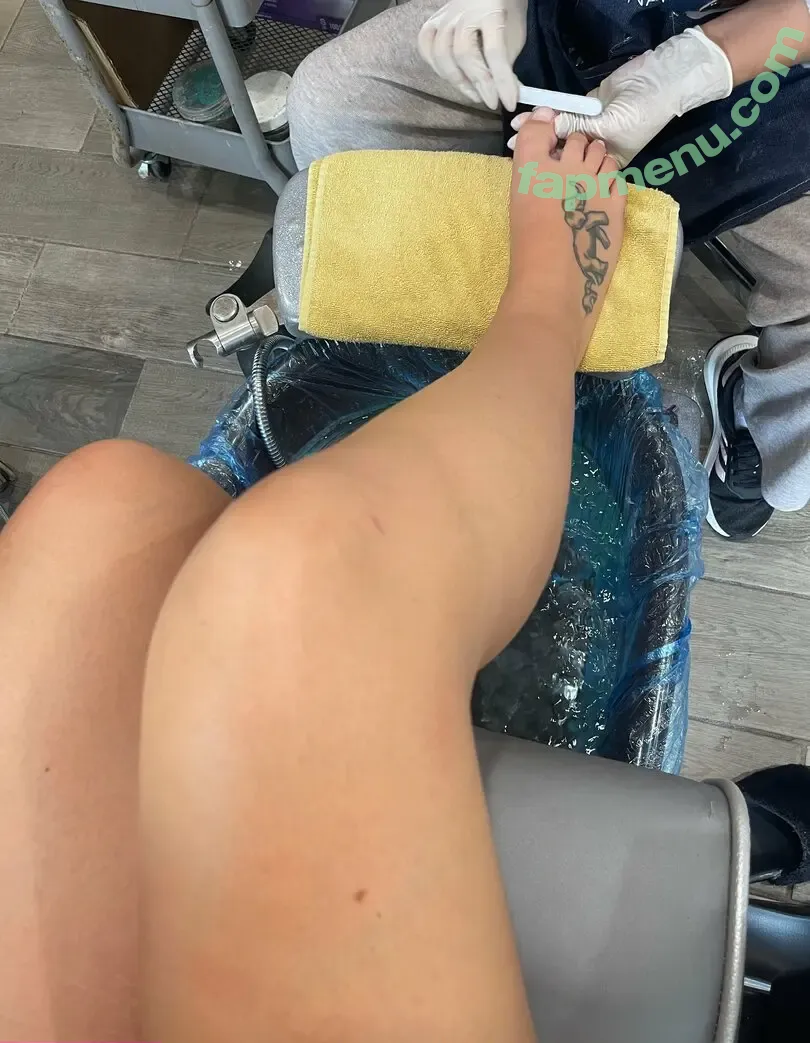 Sirenpaige nude photo #0017 (Paigethasiren / serena.paige8)