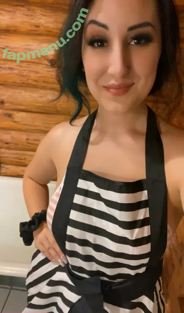 Sirenpaige nude photo #0020 (Paigethasiren / serena.paige8)