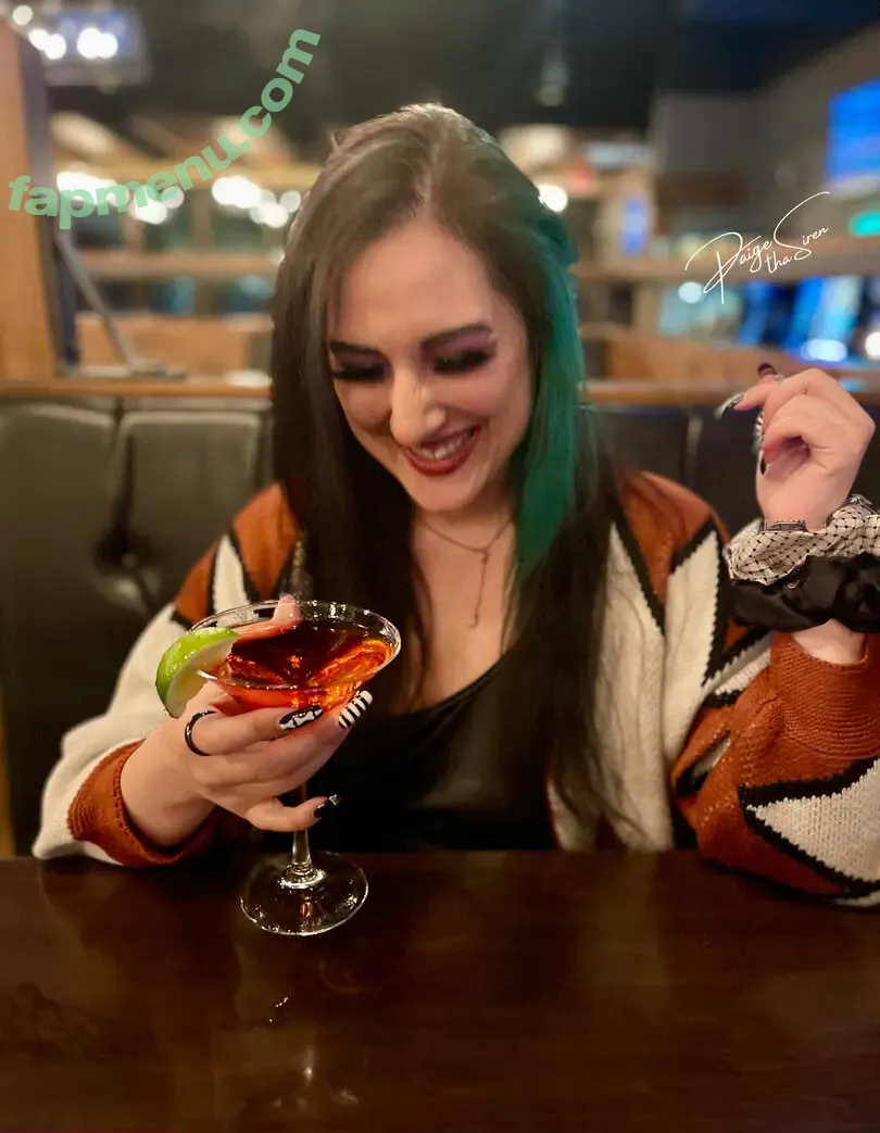 Sirenpaige nude photo #0064 (Paigethasiren / serena.paige8)