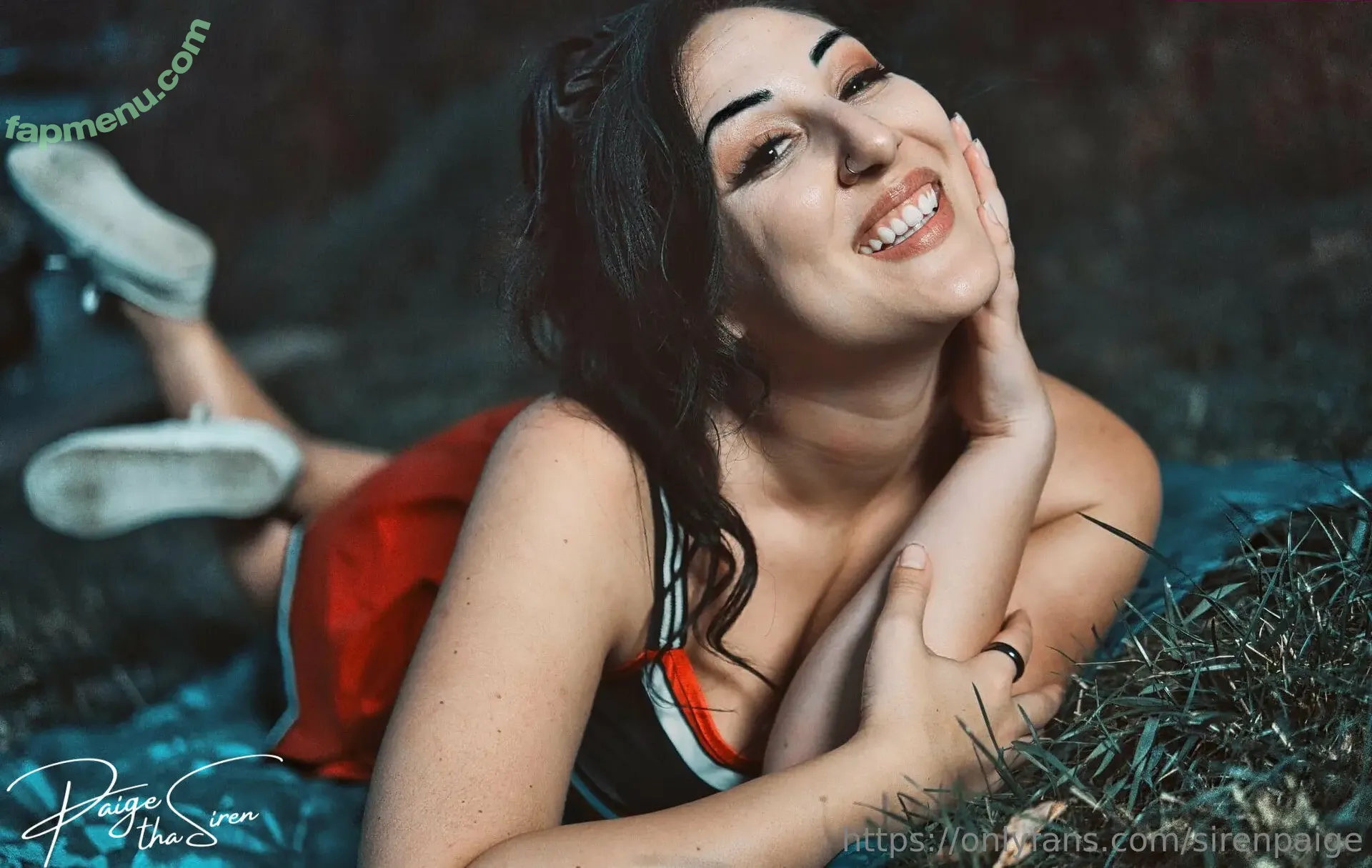 Sirenpaige nude photo #0074 (Paigethasiren / serena.paige8)