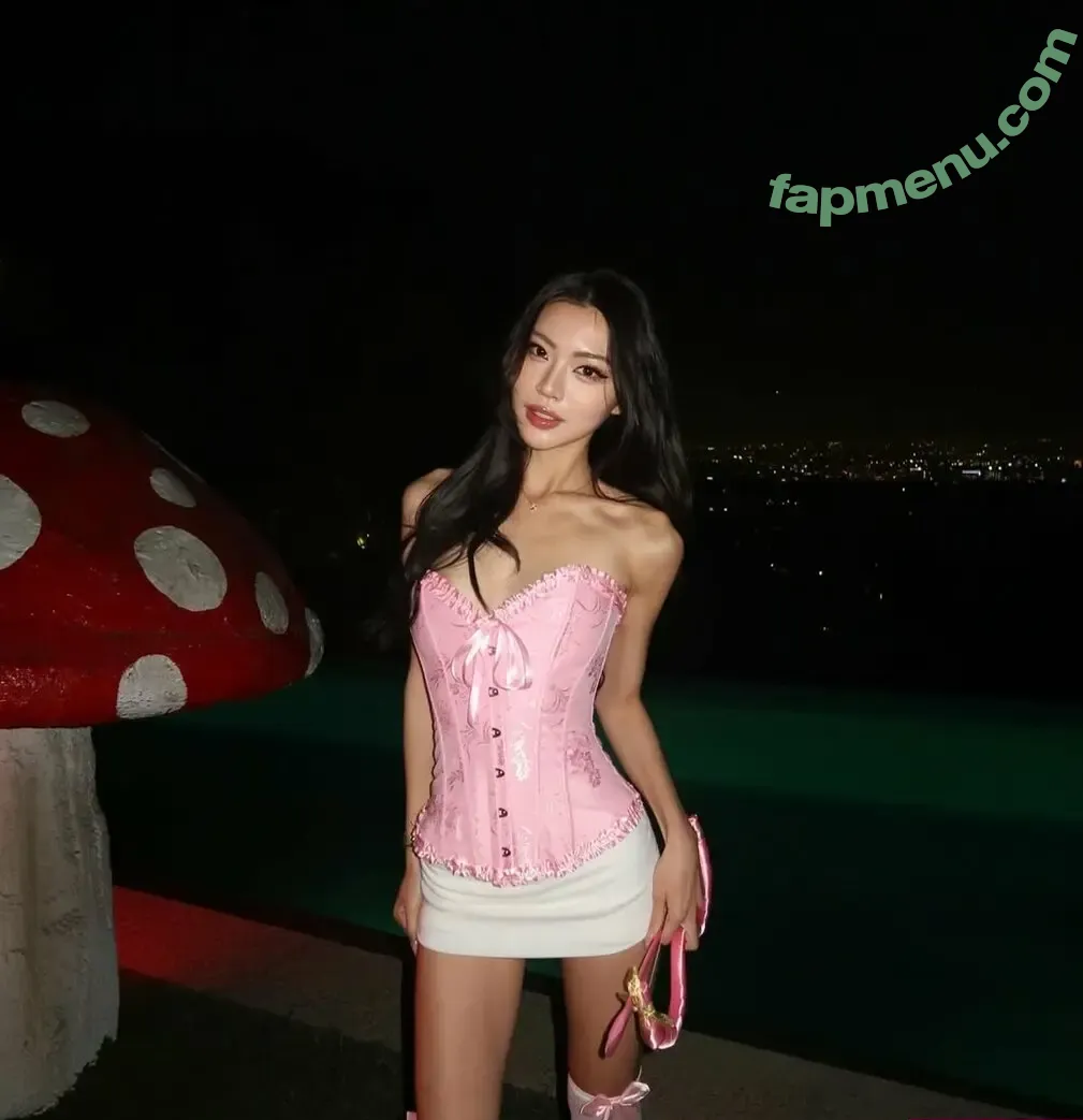 sissiyangg nude photo #0050 (sissiyangg)